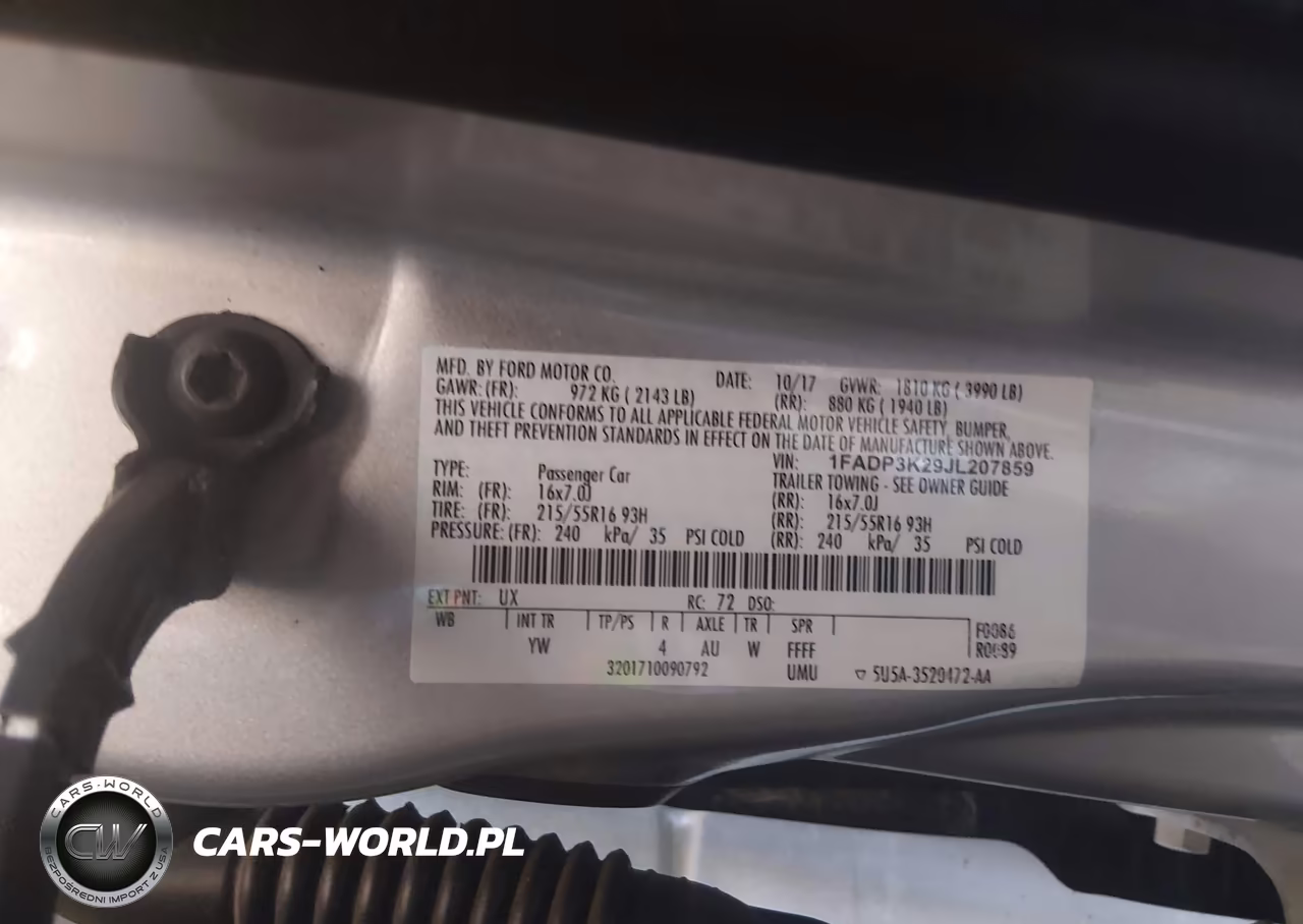 2018 Ford Focus Se VIN:1FADP3K29JL207859 - 9