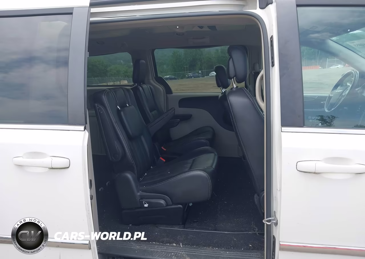 2012 Chrysler Town & Country Touring VIN:2C4RC1BG5CR326594 - 8