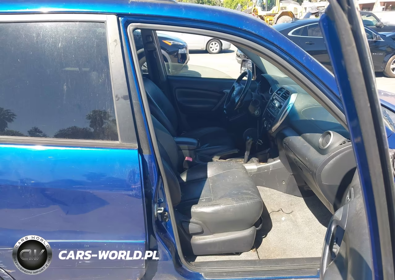 2004 Toyota Rav4 VIN:JTEGD20V240042486 - 5