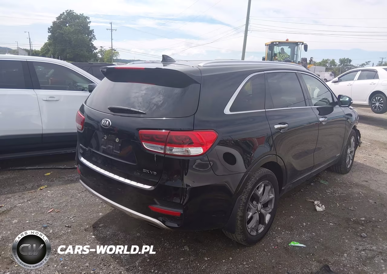 2018 Kia Sorento 3.3L Sx VIN:5XYPKDA50JG349083 - 4