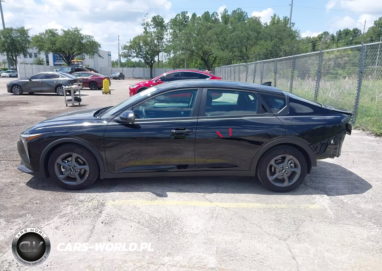 2025 Kia K4 Lxs VIN:3KPFT4DE1SE203259 - 15