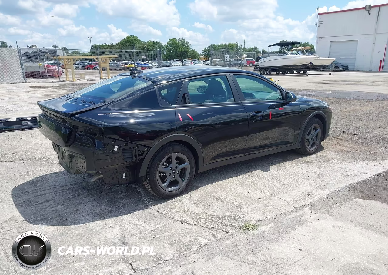 2025 Kia K4 Lxs VIN:3KPFT4DE1SE203259 - 4
