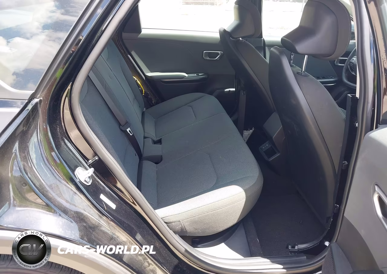 2025 Kia K4 Lxs VIN:3KPFT4DE1SE203259 - 8