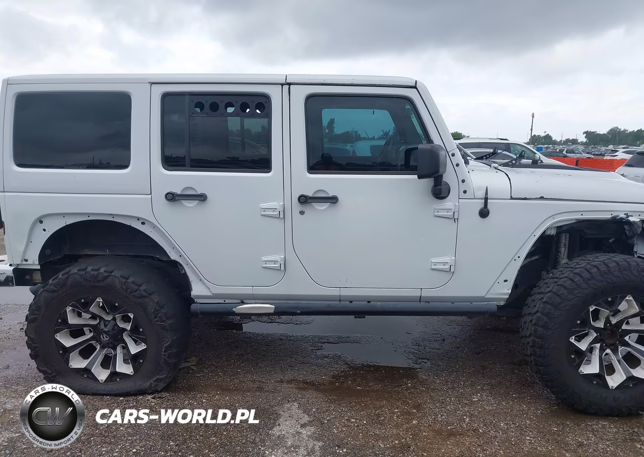 2016 Jeep Wrangler Unlimited Sport VIN:1C4BJWDG0GL157245 - 13