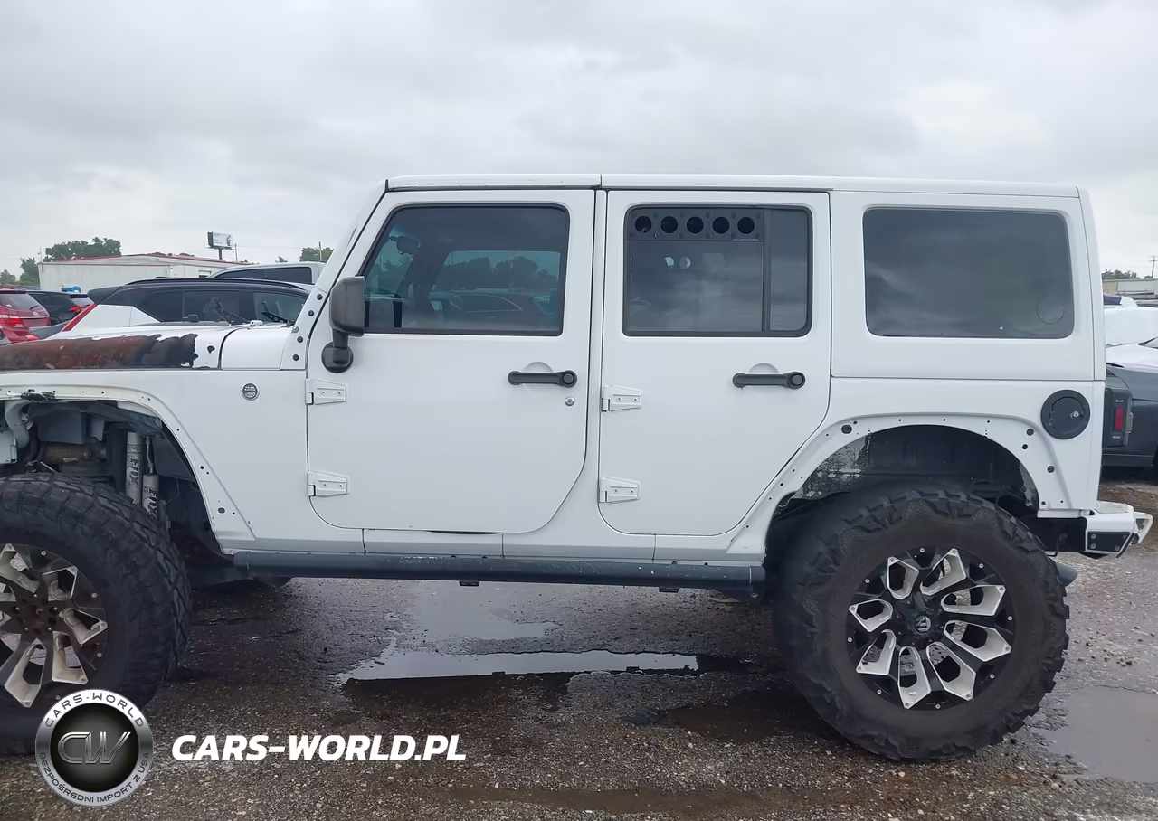 2016 Jeep Wrangler Unlimited Sport VIN:1C4BJWDG0GL157245 - 14