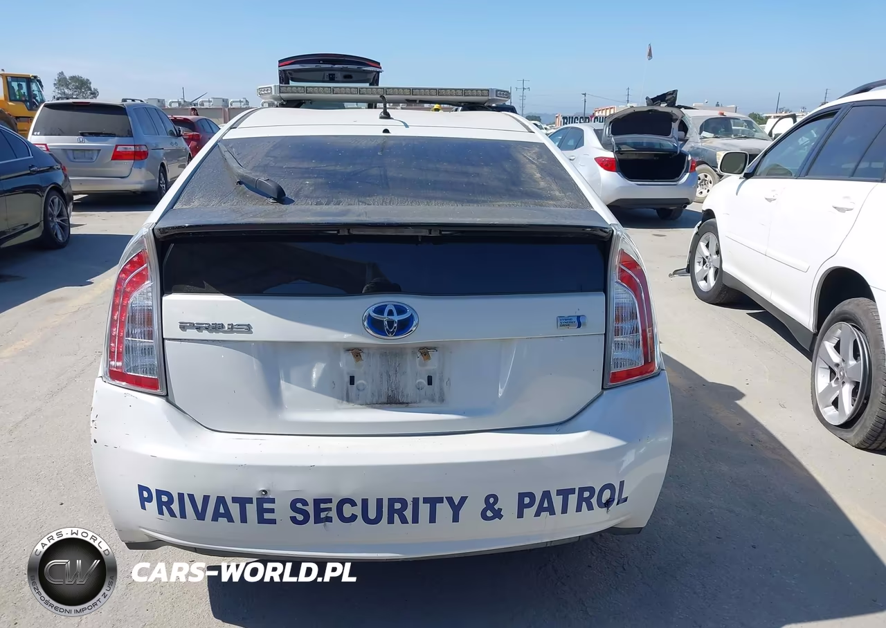 2014 Toyota Prius Two VIN:JTDKN3DUXE0385471 - 16
