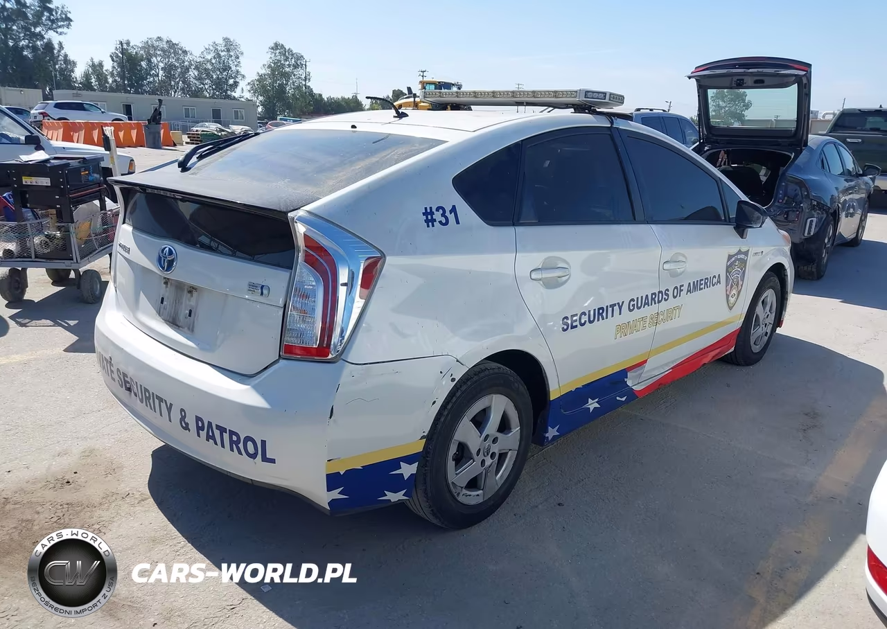 2014 Toyota Prius Two VIN:JTDKN3DUXE0385471 - 4
