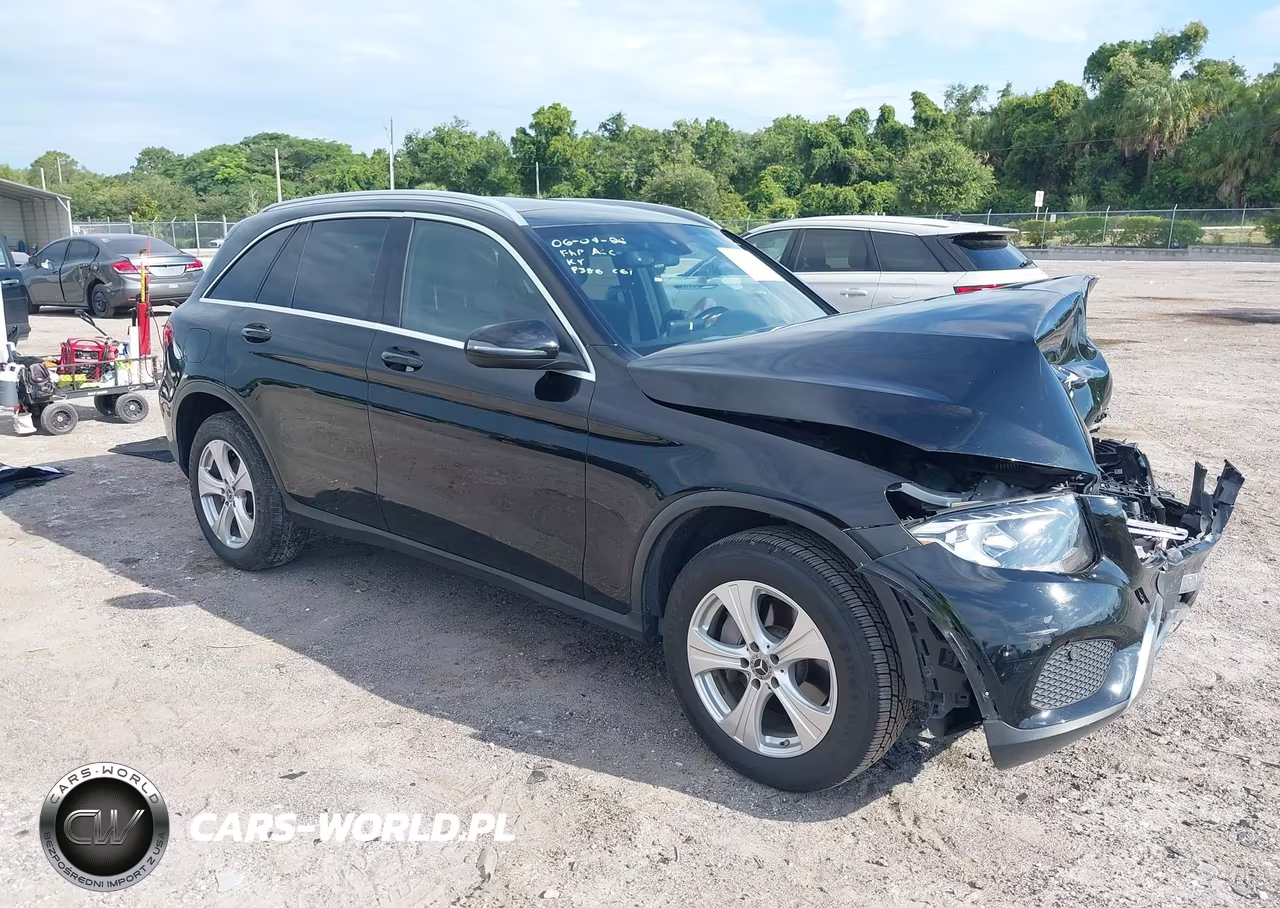 2018 Mercedes-Benz Glc 300 – zdjęcie 1 z 16