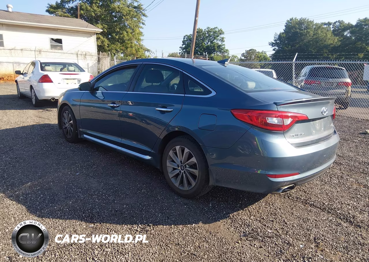 2015 Hyundai Sonata Sport VIN:5NPE34AF7FH130490 - 3