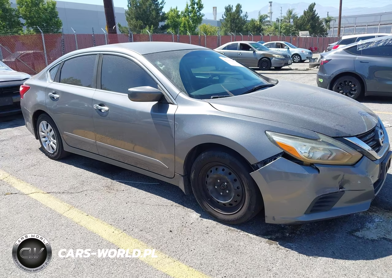 2017 Nissan Altima 2.5 S – zdjęcie 1 z 11