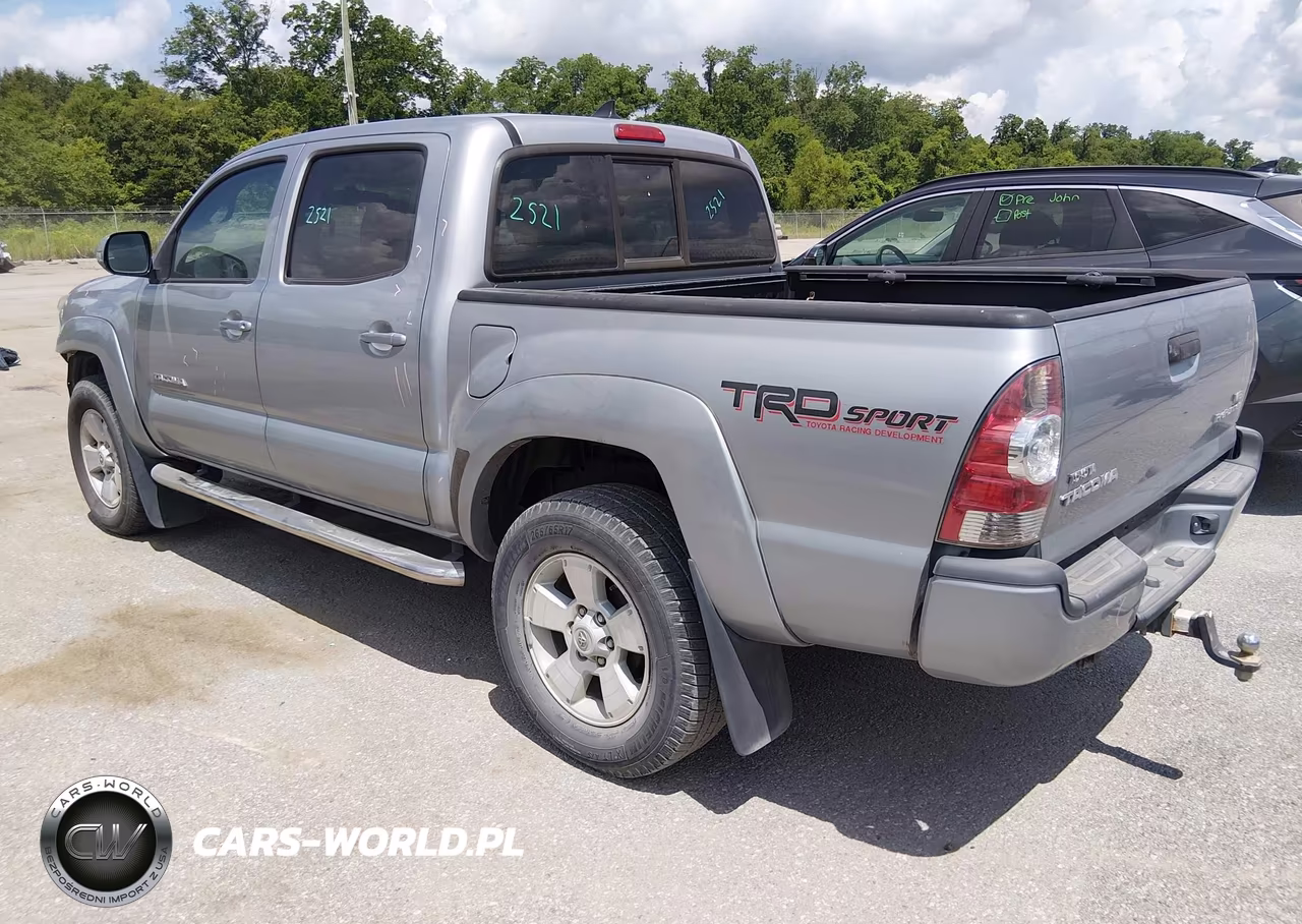 2015 Toyota Tacoma Prerunner V6 VIN:5TFJU4GN8FX069326 - 3