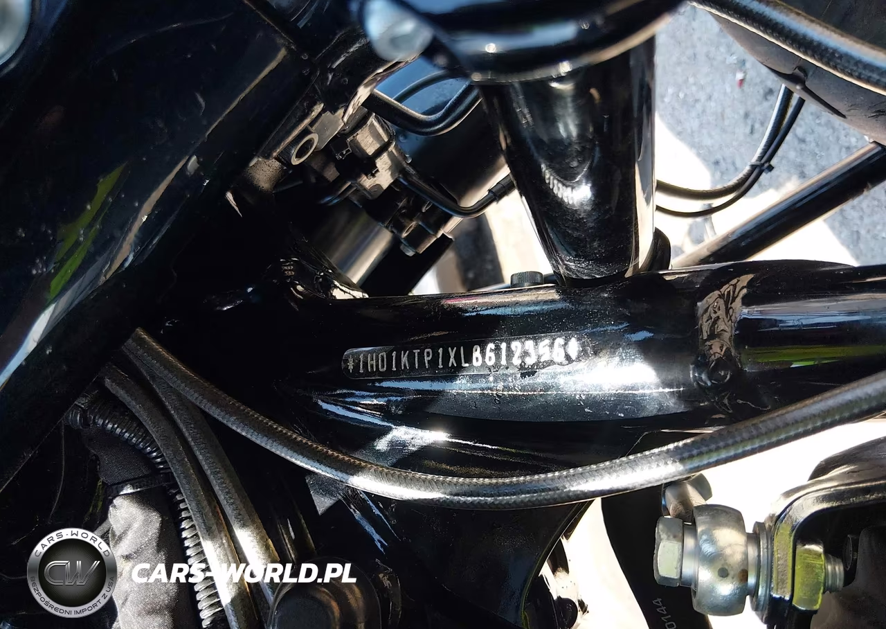 2020 Harley-Davidson Fltrxs VIN:1HD1KTP1XLB612356 - 10