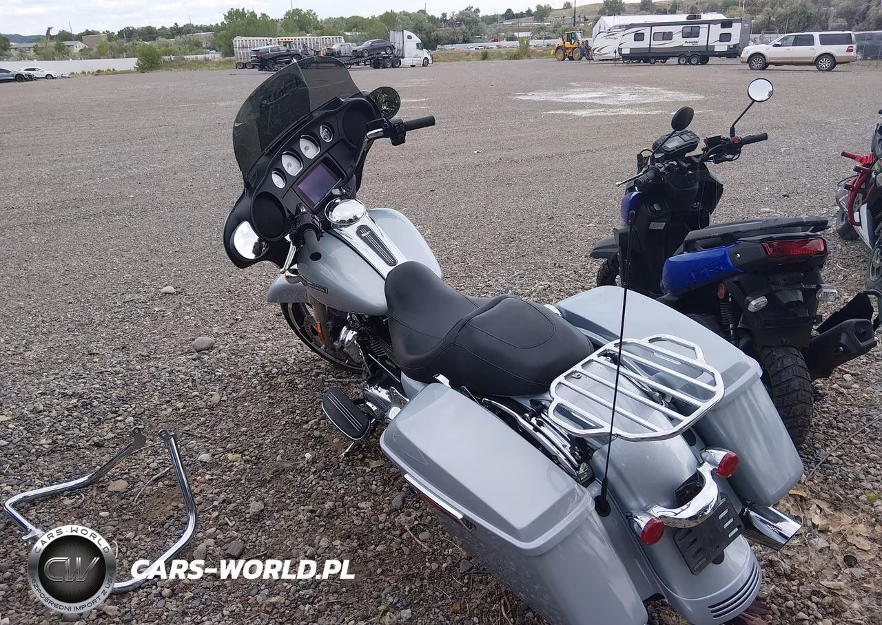 2023 Harley-Davidson Flhx VIN:1HD1KBC17PB608643 - 3