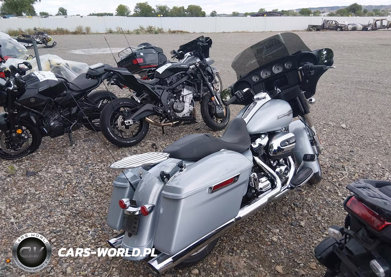 2023 Harley-Davidson Flhx VIN:1HD1KBC17PB608643 - 4