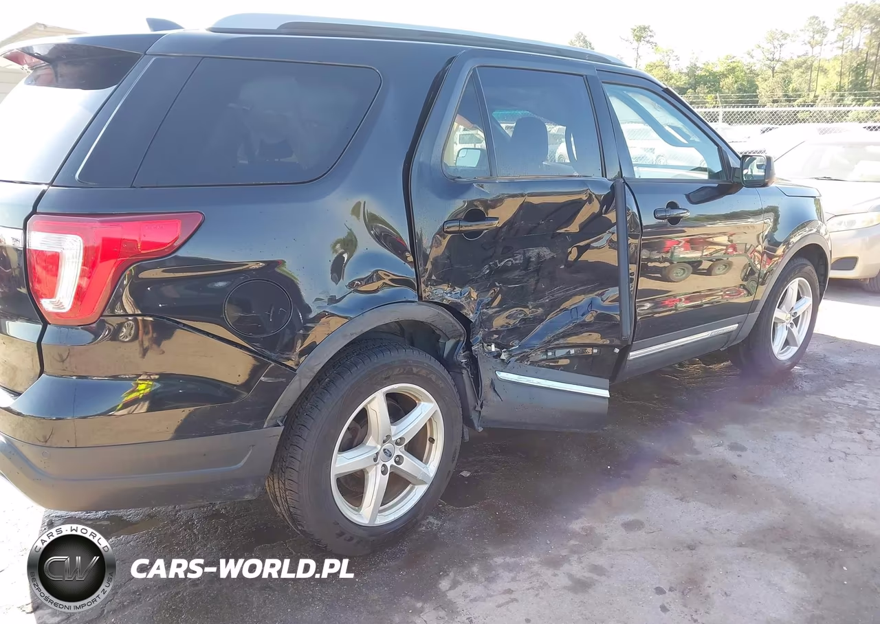 2019 Ford Explorer Xlt VIN:1FM5K7D82KGA04887 - 6