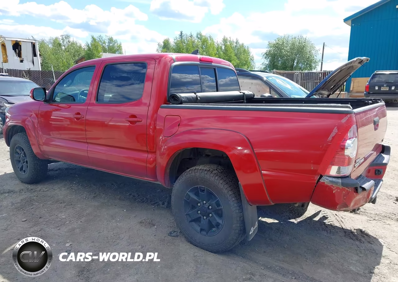 2015 Toyota Tacoma Base V6 VIN:5TFLU4ENXFX128517 - 14