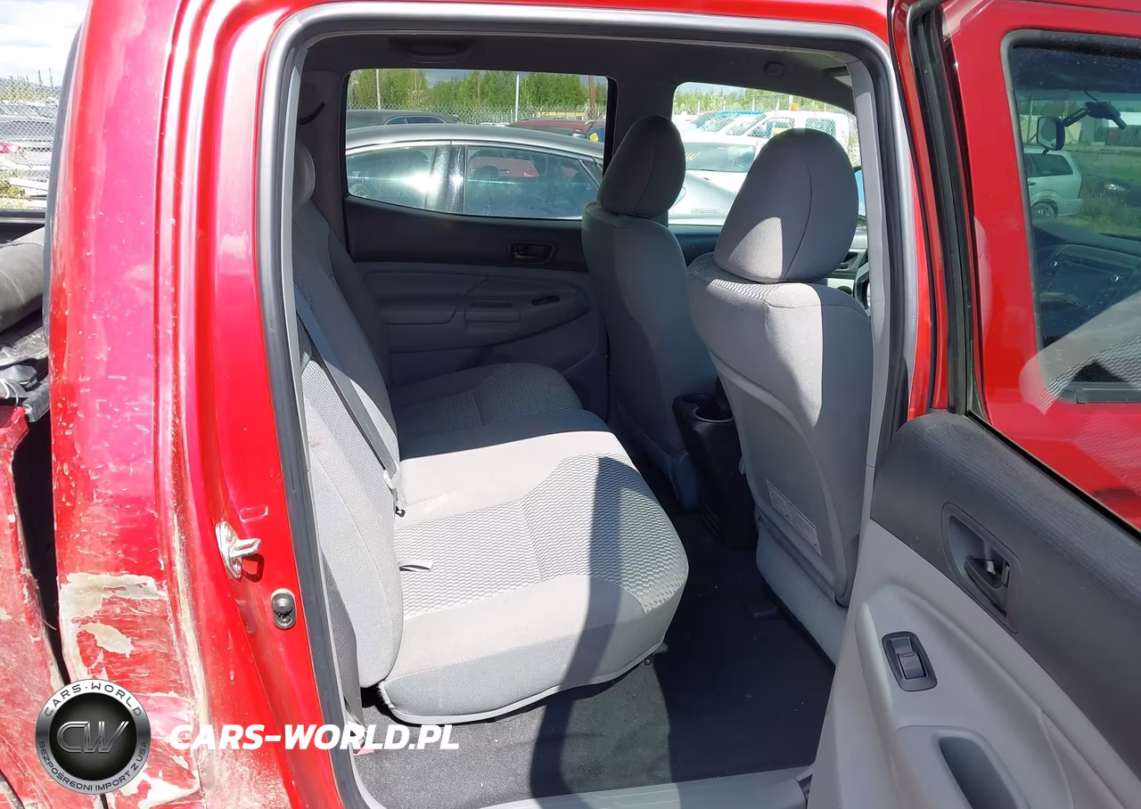 2015 Toyota Tacoma Base V6 VIN:5TFLU4ENXFX128517 - 8