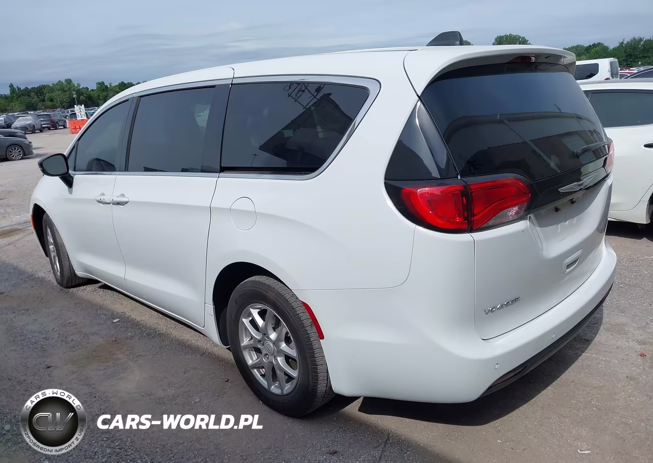 2025 Chrysler Voyager Lx VIN:2C4RC1CG8SR576635 - 3
