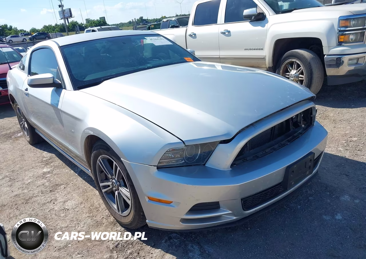2013 Ford Mustang V6 Premium – zdjęcie 1 z 16