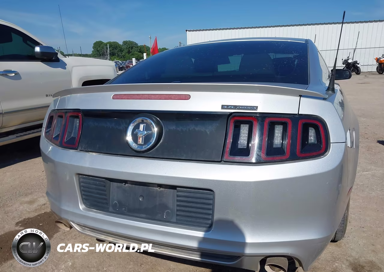 2013 Ford Mustang V6 Premium VIN:1ZVBP8AM6D5239675 - 16