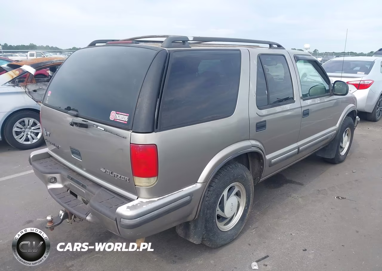 1998 Chevrolet Blazer Lt VIN:1GNDT13W1W2178230 - 4