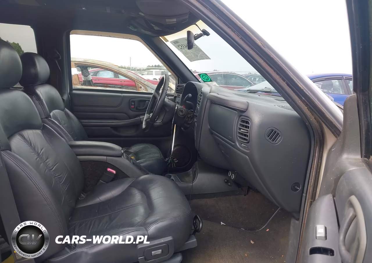 1998 Chevrolet Blazer Lt VIN:1GNDT13W1W2178230 - 5
