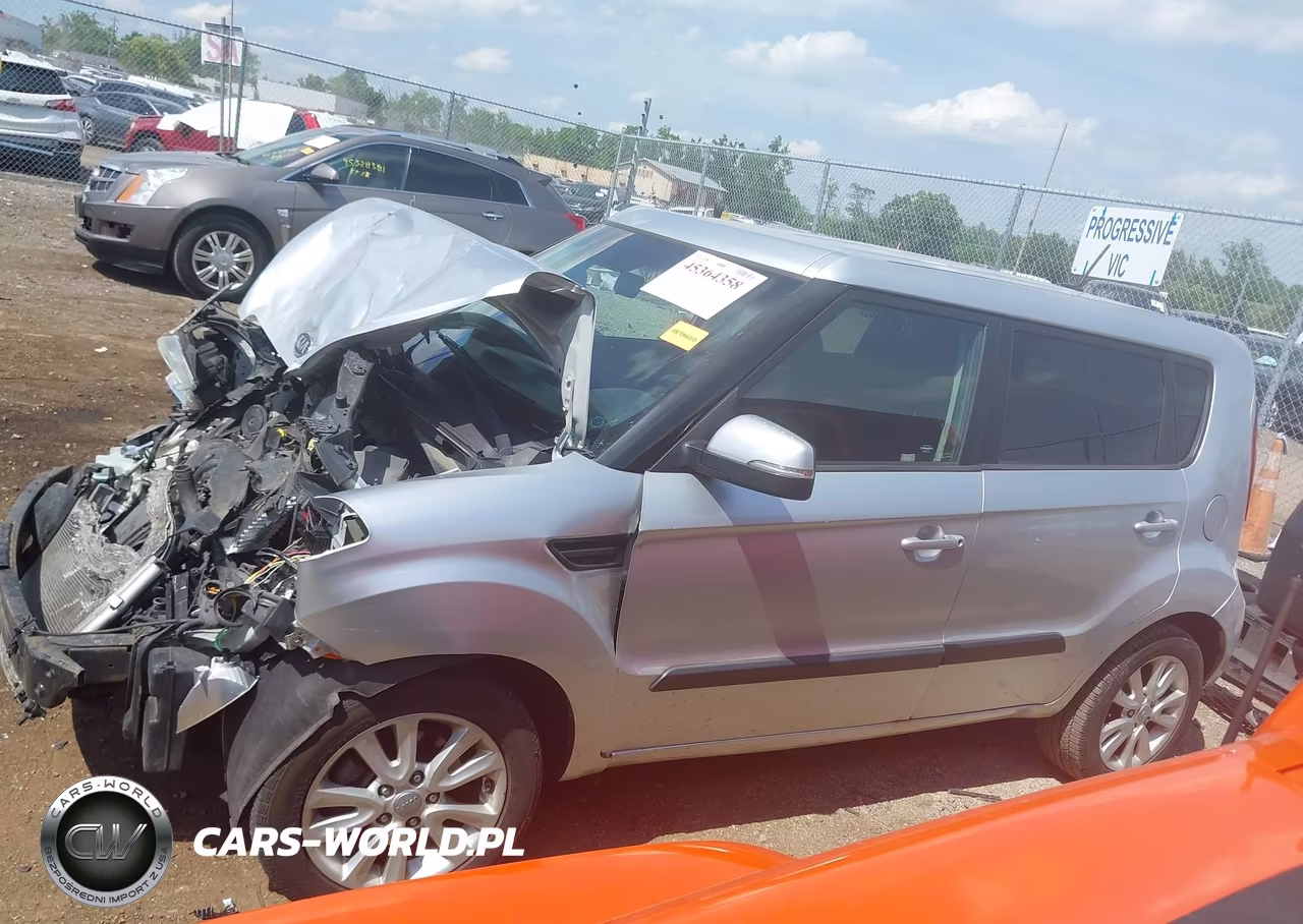 2012 Kia Soul + VIN:KNDJT2A61C7456658 - 15