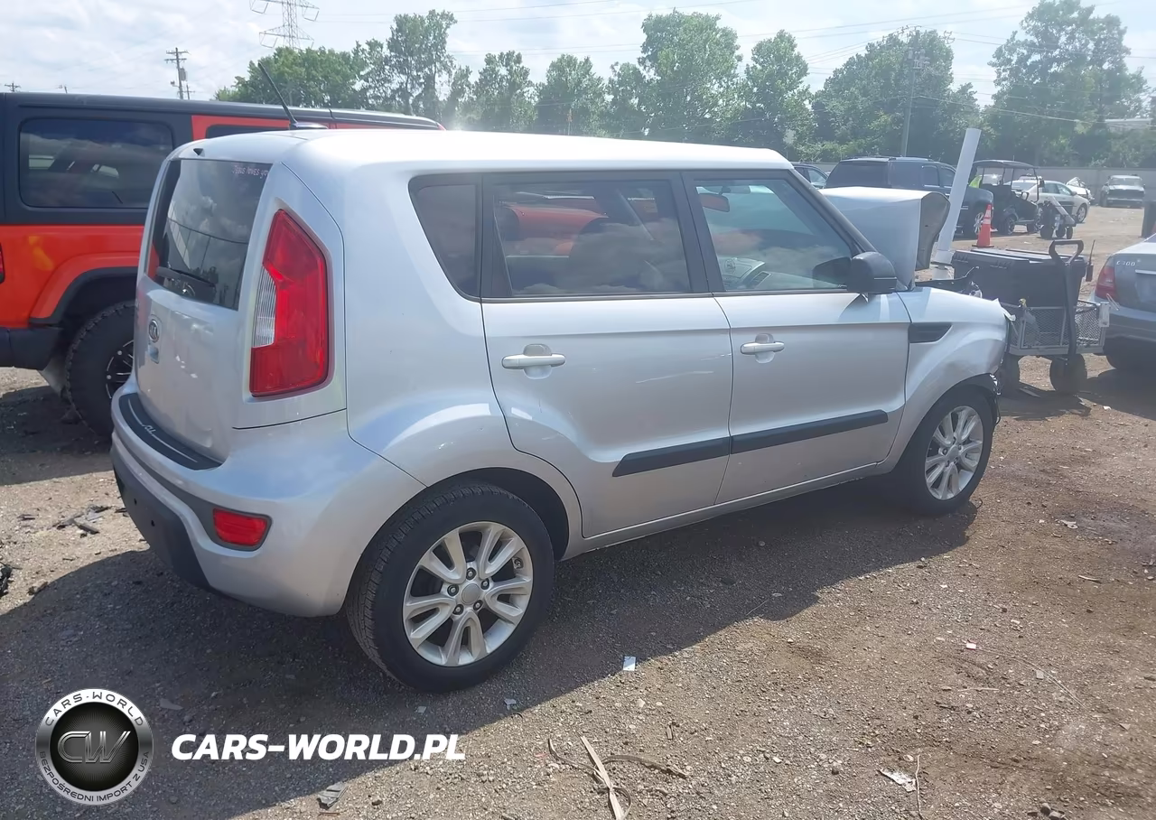 2012 Kia Soul + VIN:KNDJT2A61C7456658 - 4