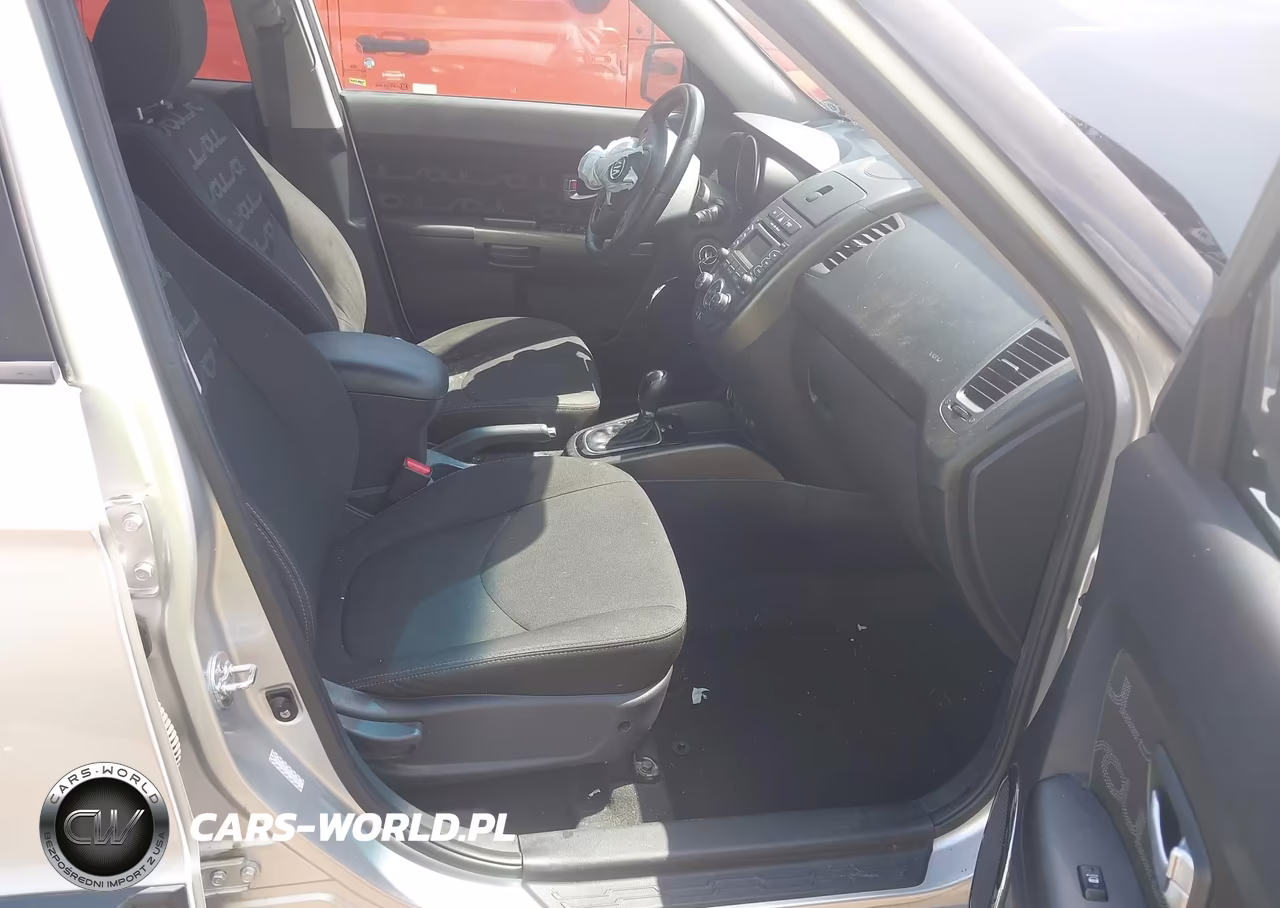 2012 Kia Soul + VIN:KNDJT2A61C7456658 - 5