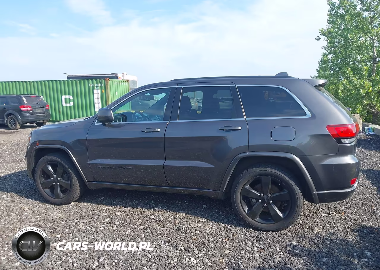 2015 Jeep Grand Cherokee Altitude VIN:1C4RJFAG8FC206242 - 14