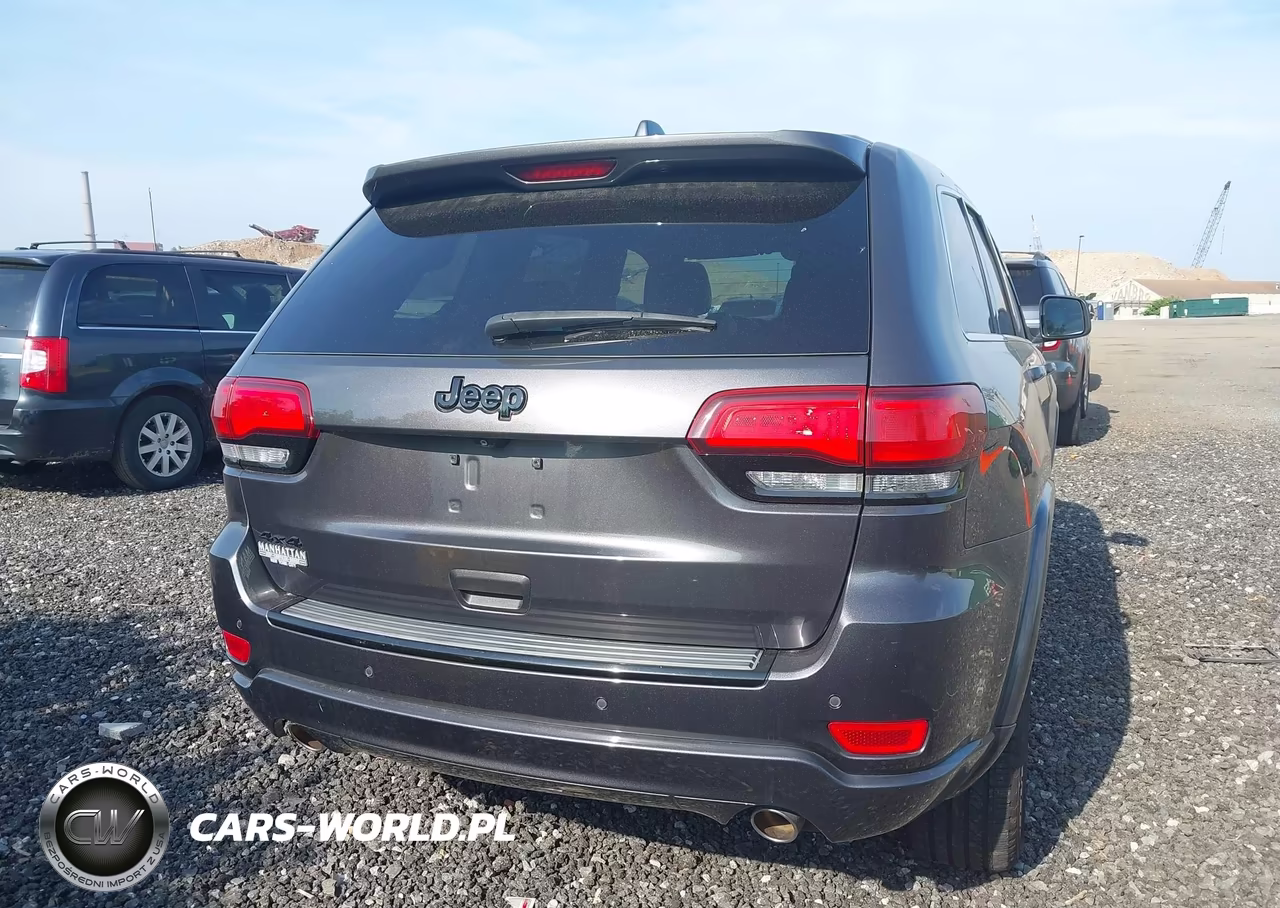 2015 Jeep Grand Cherokee Altitude VIN:1C4RJFAG8FC206242 - 16