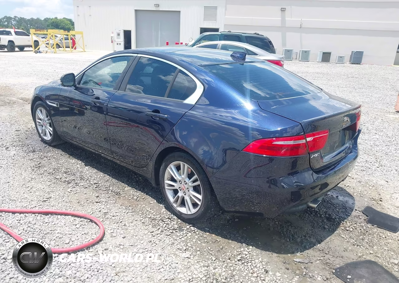 2017 Jaguar Xe 25T Premium VIN:SAJAD4BG4HA950461 - 3