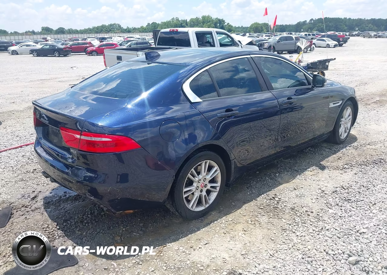 2017 Jaguar Xe 25T Premium VIN:SAJAD4BG4HA950461 - 4