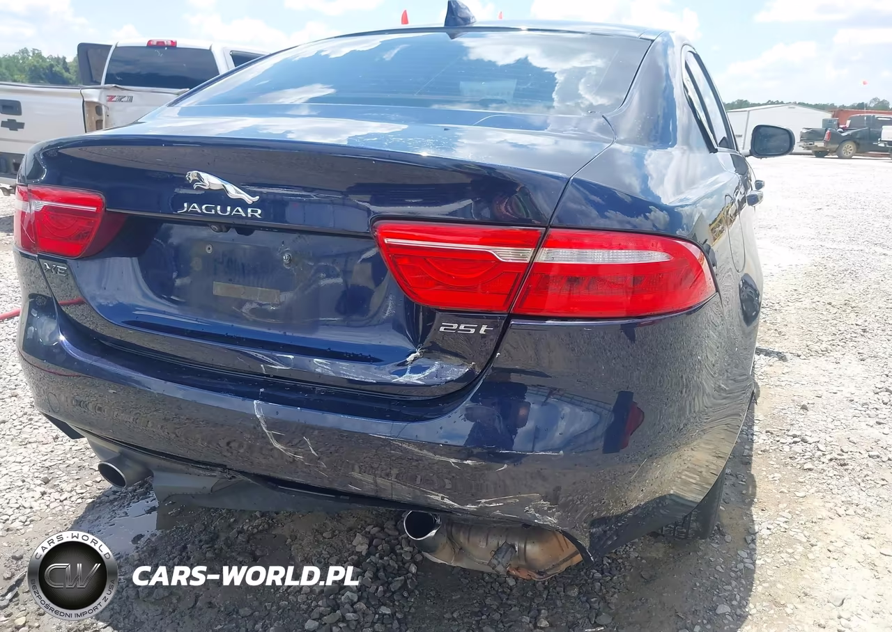2017 Jaguar Xe 25T Premium VIN:SAJAD4BG4HA950461 - 6
