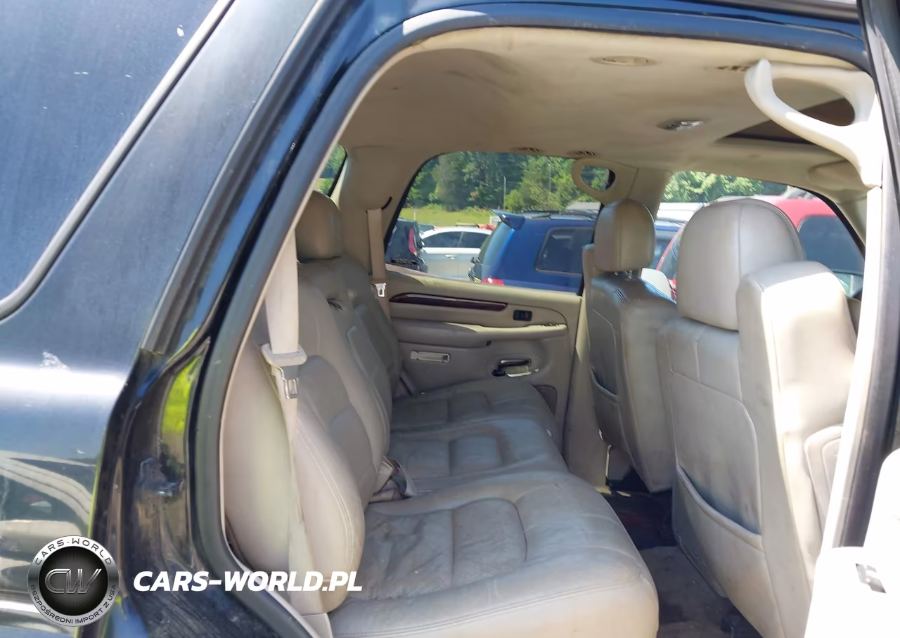 2002 Cadillac Escalade Standard VIN:1GYEK63N72R115326 - 8