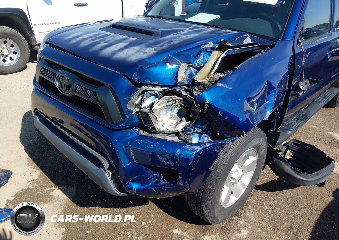 2015 Toyota Tacoma Base V6 VIN:3TMLU4EN0FM189784 - 6