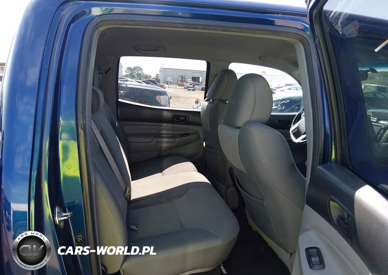 2015 Toyota Tacoma Base V6 VIN:3TMLU4EN0FM189784 - 8