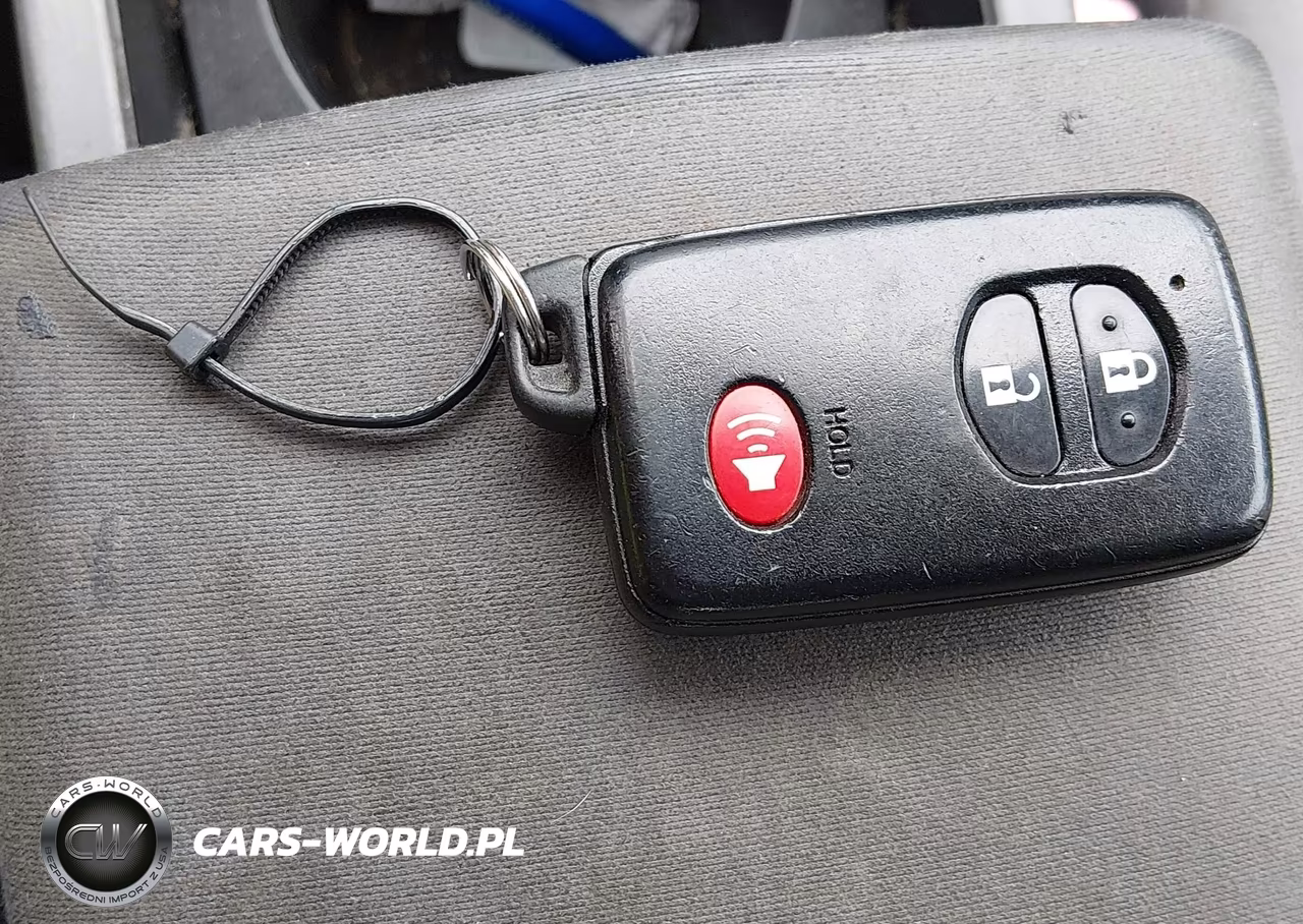 2011 Toyota Prius Two VIN:JTDKN3DU0B5360822 - 11