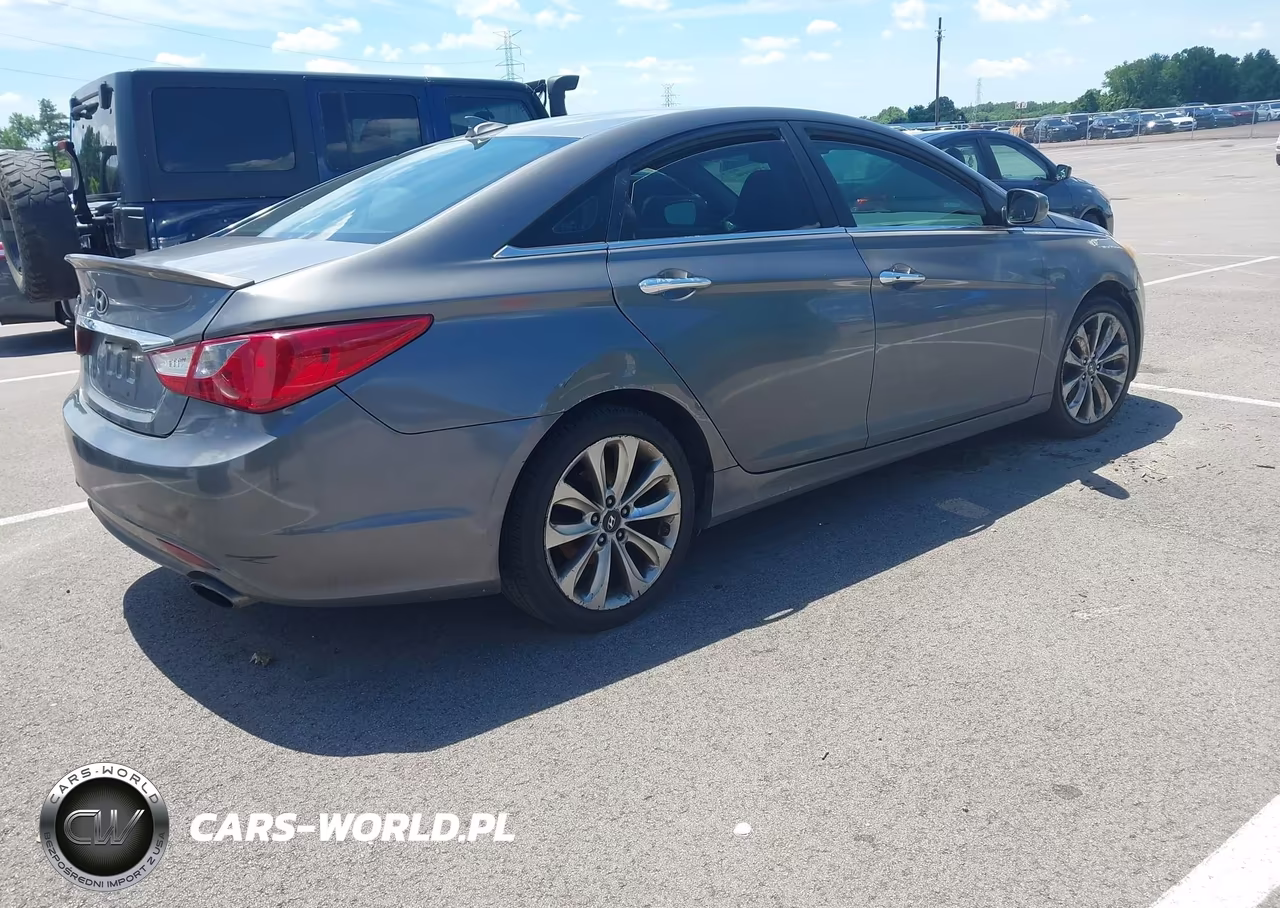 2013 Hyundai Sonata Se VIN:5NPEC4AC0DH738077 - 4