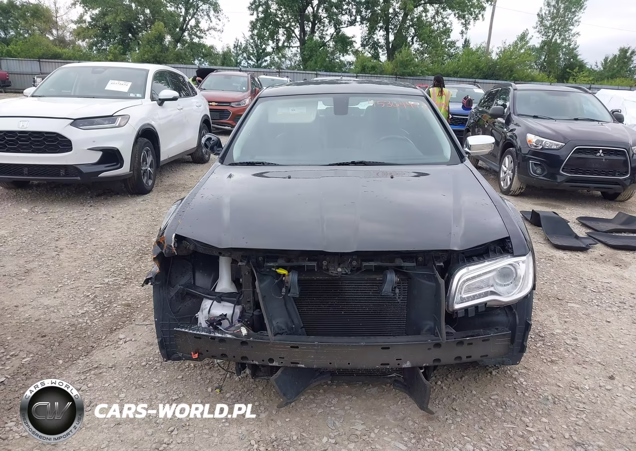 2019 Chrysler 300 Limited VIN:2C3CCAEG8KH698098 - 13