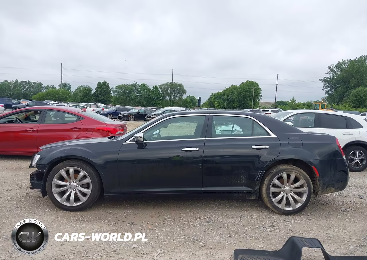 2019 Chrysler 300 Limited VIN:2C3CCAEG8KH698098 - 15