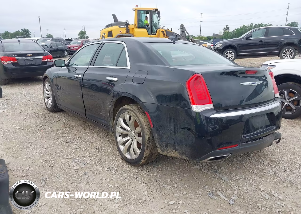 2019 Chrysler 300 Limited VIN:2C3CCAEG8KH698098 - 3