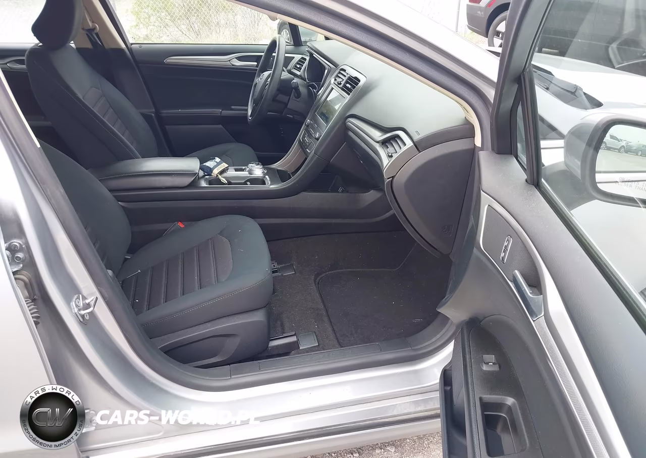 2020 Ford Fusion Hybrid Se VIN:3FA6P0LU8LR197028 - 5