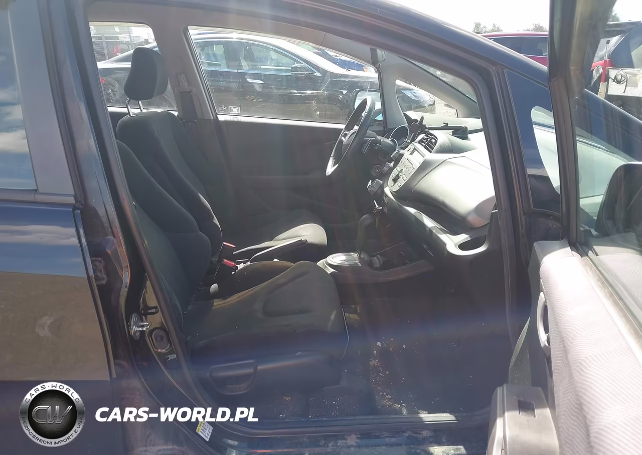 2010 Honda Fit Sport VIN:JHMGE8H44AC022670 - 5