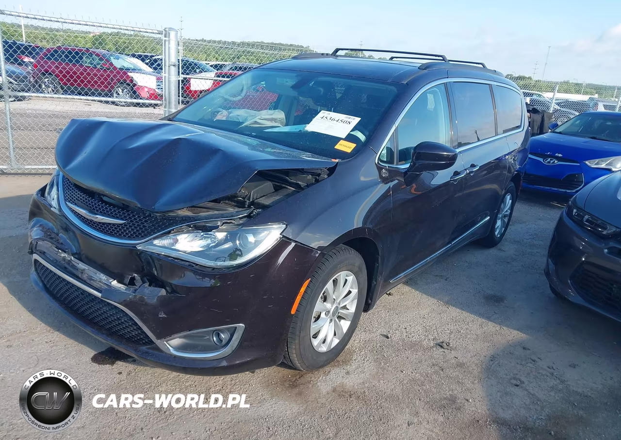 2017 Chrysler Pacifica Touring-L VIN:2C4RC1BG2HR644910 - 2