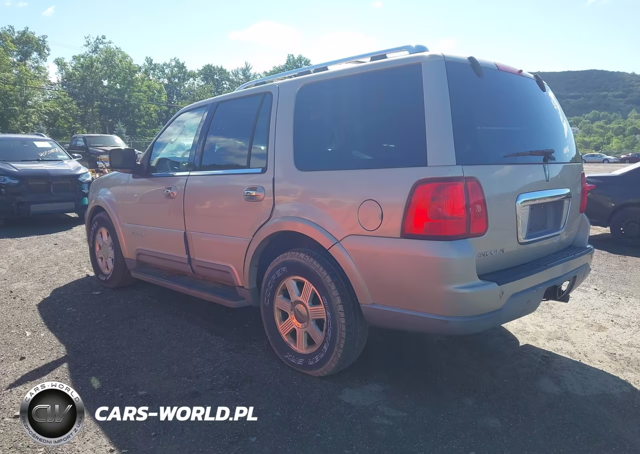 2004 Lincoln Navigator VIN:5LMFU28R74LJ39052 - 3