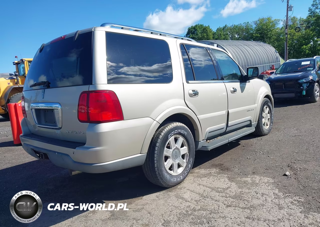 2004 Lincoln Navigator VIN:5LMFU28R74LJ39052 - 4