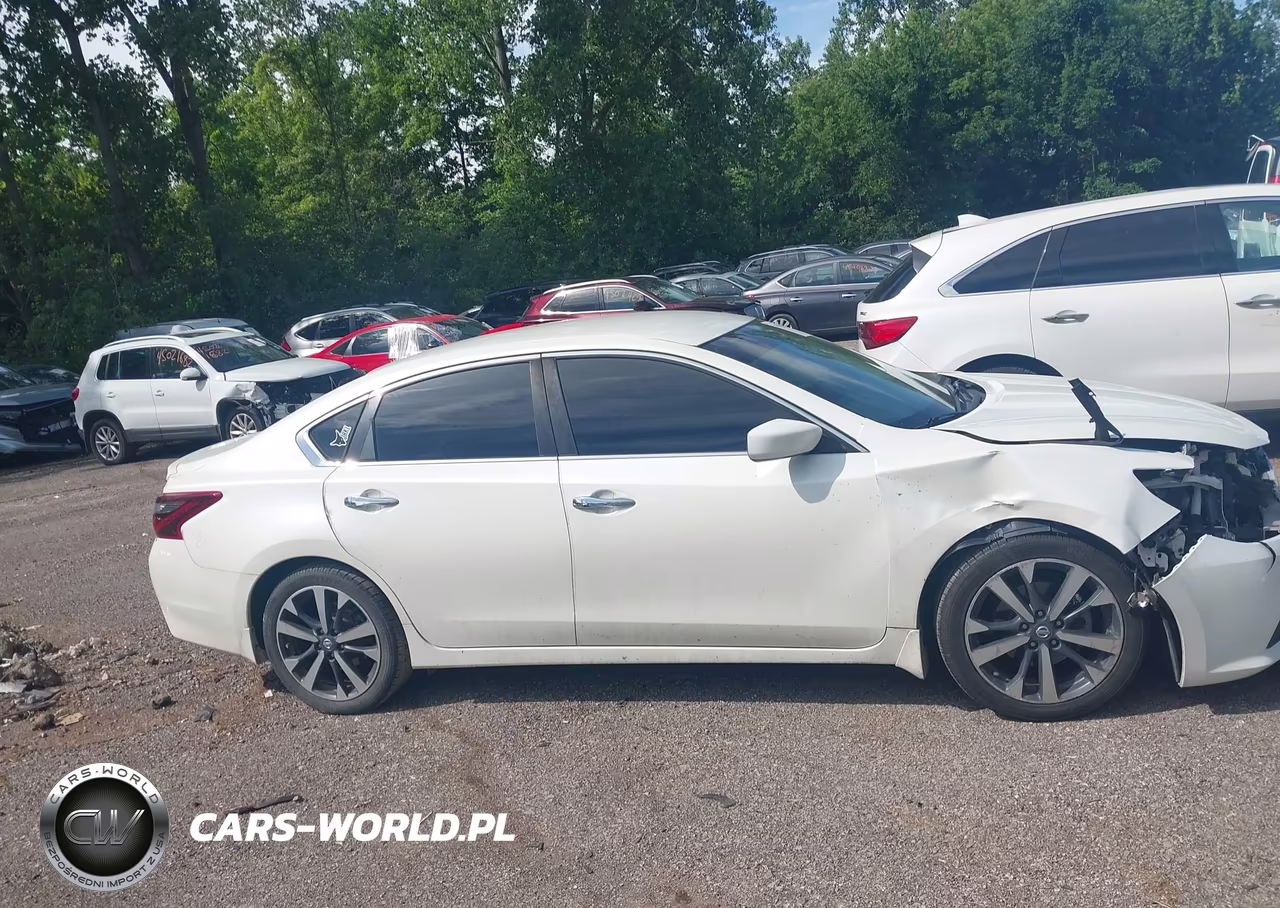 2017 Nissan Altima 2.5 Sr VIN:1N4AL3APXHC163067 - 13
