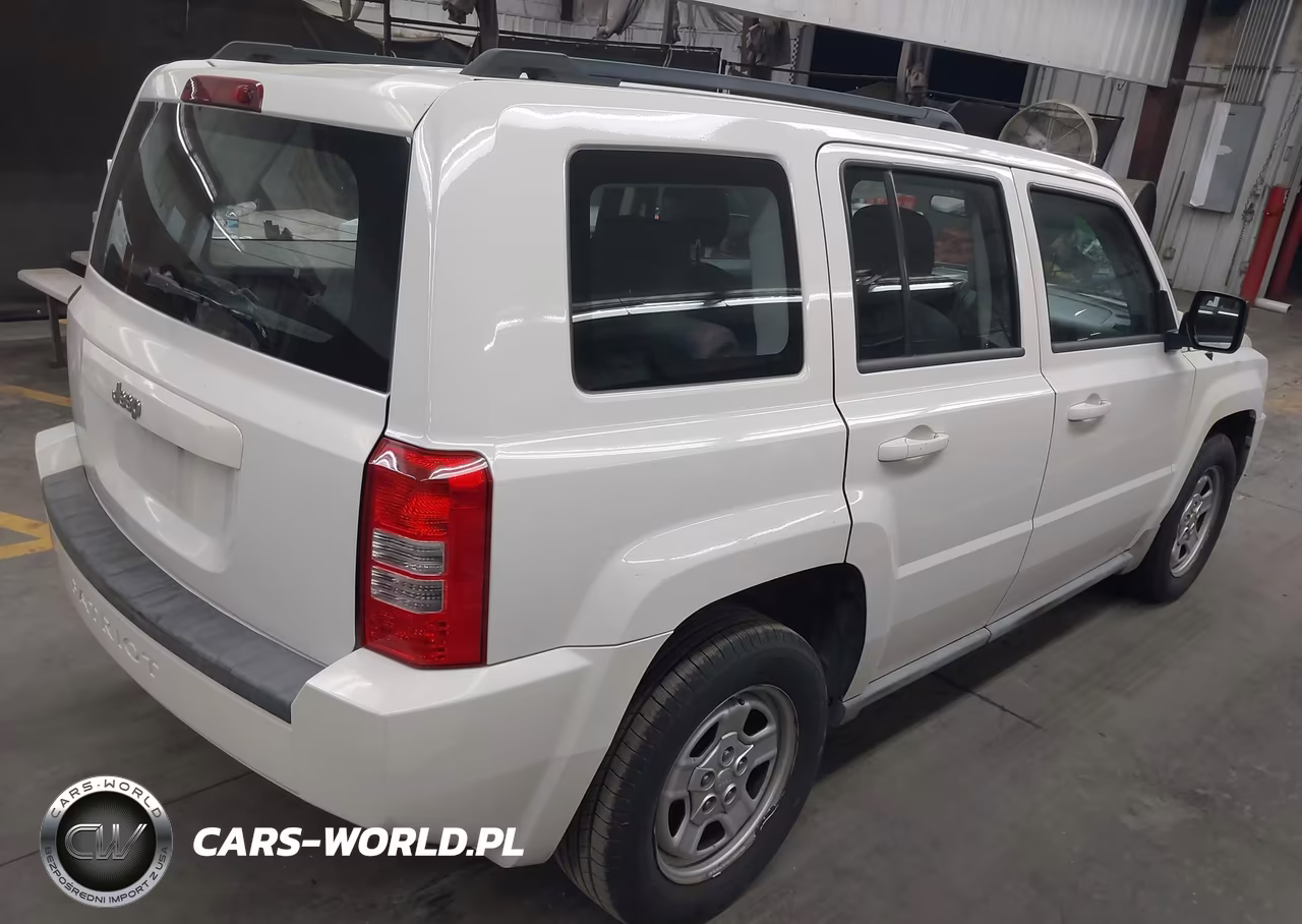 2010 Jeep Patriot Sport VIN:1J4NT2GB0AD617659 - 4