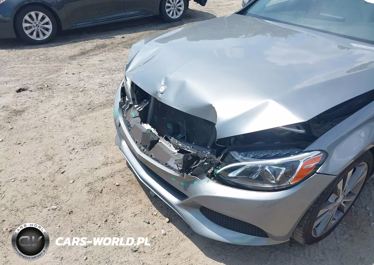 2015 Mercedes-Benz C 300 VIN:55SWF4JB4FU083246 - 6